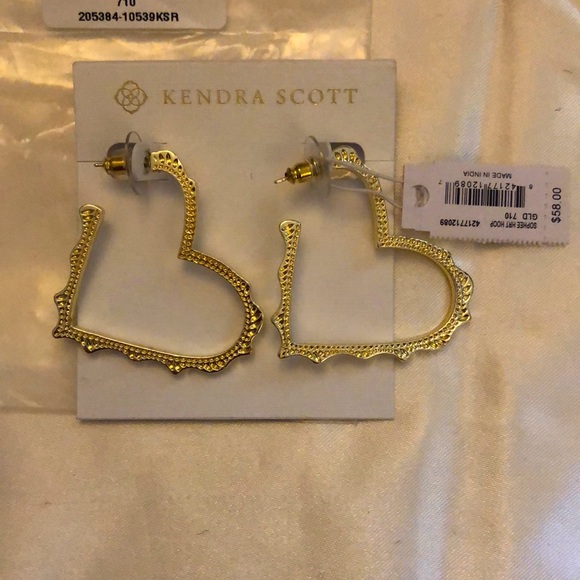 Kendra Scott Sophee Gold Tone Open Frame Heart Hoop Earrings NWT - Picture 3 of 10